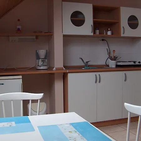 דירה Apartmanhaz Sipos שיופוק